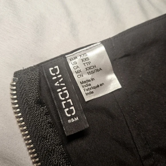 H&M Divided Black Satin Bandeau Corset Top With Sweetheart Neckline - Picture 5 of 9